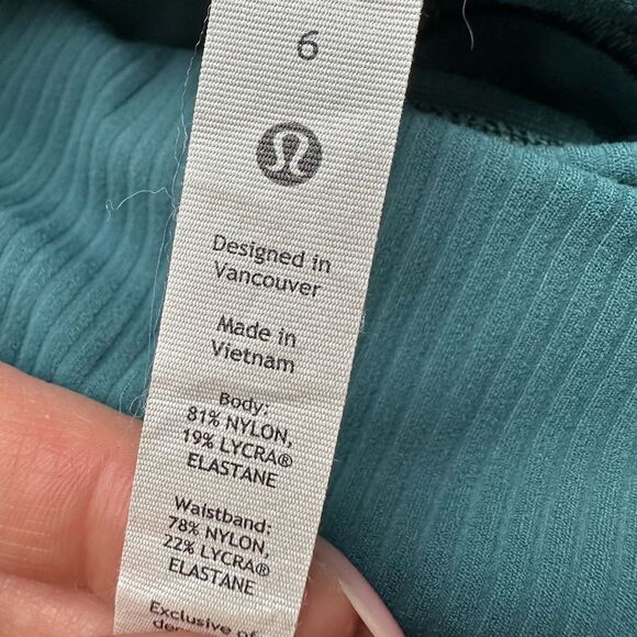 Lululemon size 6 Align Super High Rise Ribbed Waist Jogger Green Jasper nulu - Picture 5 of 6